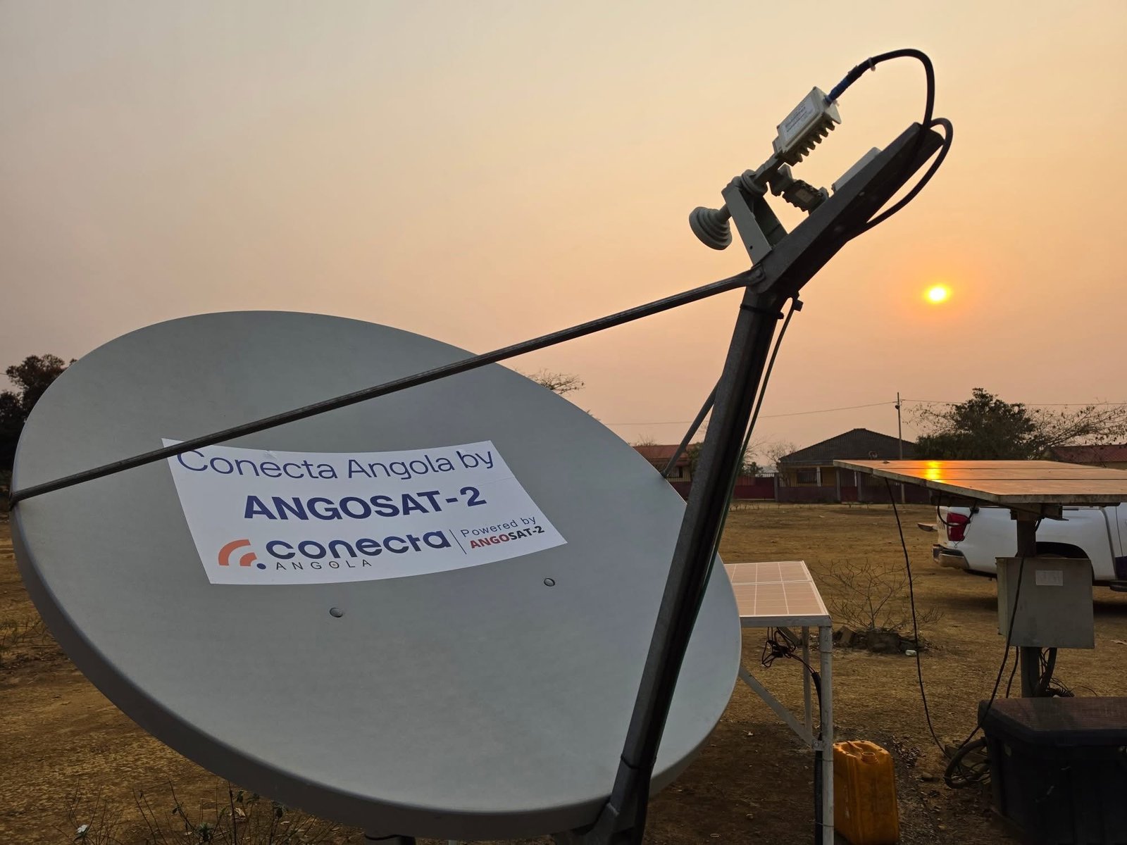 Internet via ANGOSAT-2 volta a beneficiar 5 mil moradores no Bengo