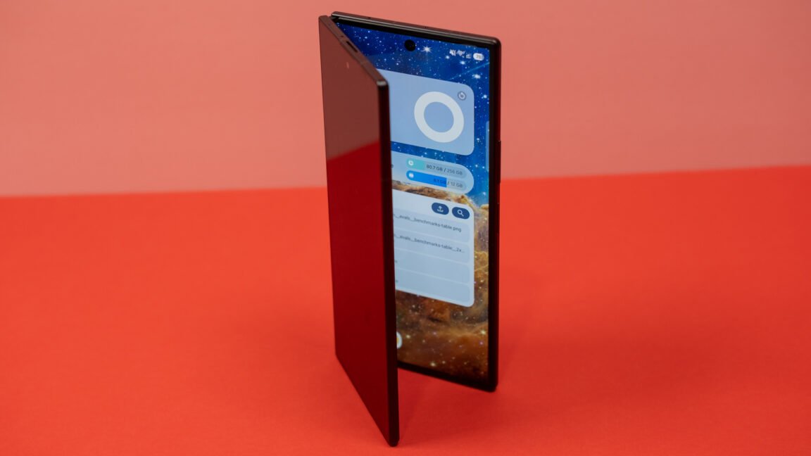 Análise do Samsung Galaxy Z Fold 8 Ultra: O ultra-dobrável com um preço ultra-elevado