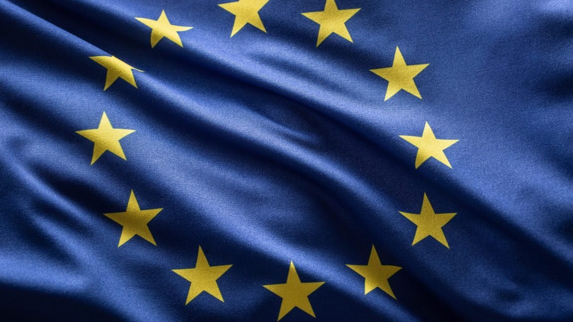 O ChatGPT e o Reddit enfrentam agora as regras de segurança online mais rigorosas da UE